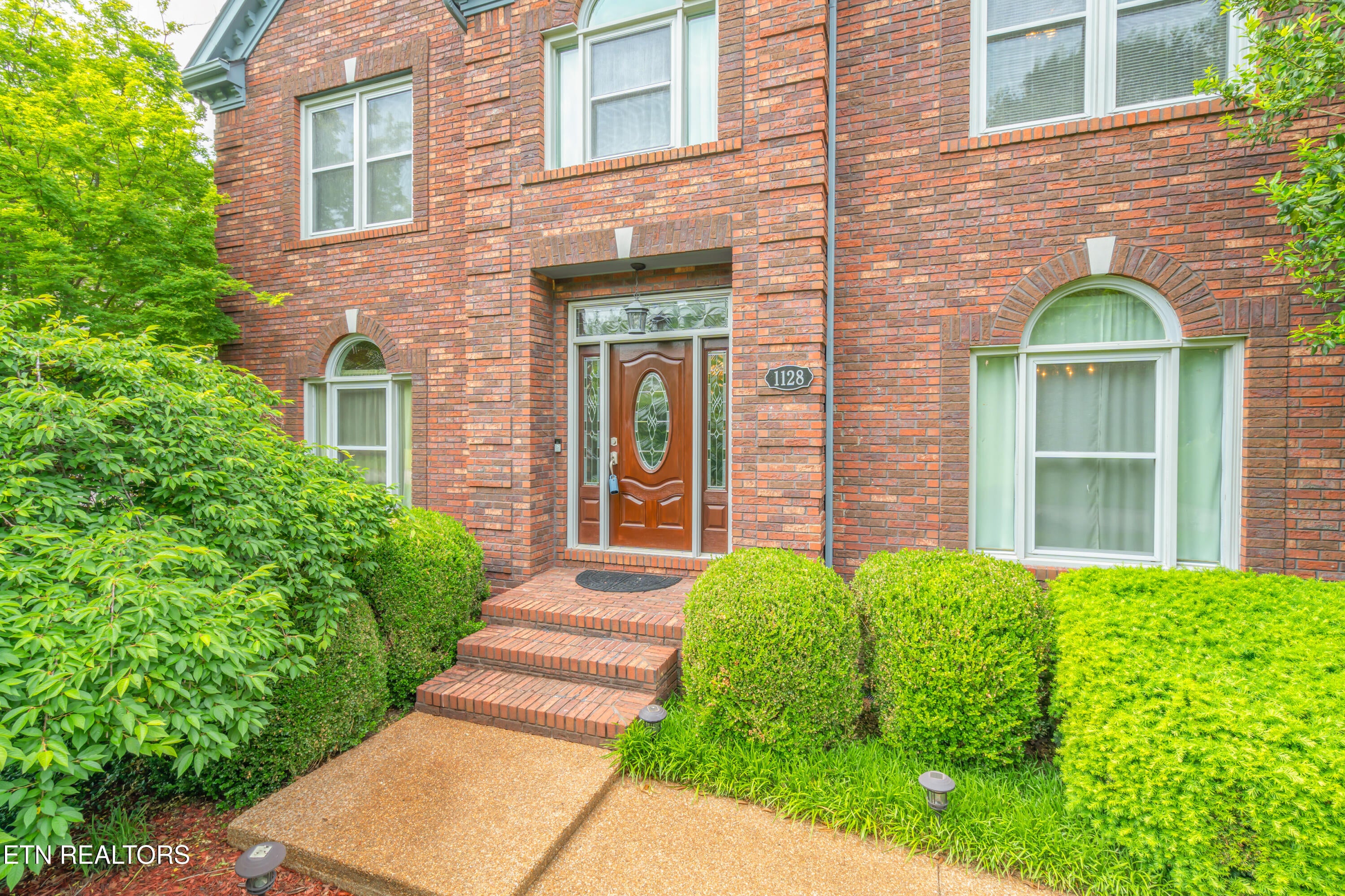 Kingston, Tennessee, 37763, United States, 3 Bedrooms Bedrooms, ,3 BathroomsBathrooms,Residential,For Sale,1762523