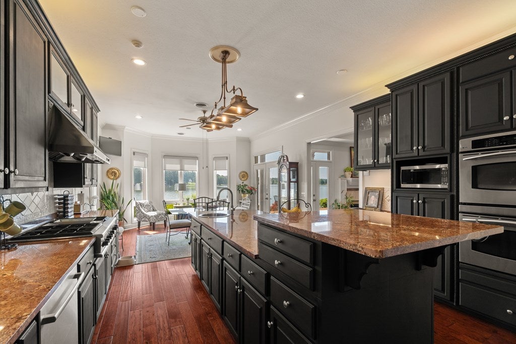 OXFORD, Mississippi, 38655, United States, 5 Bedrooms Bedrooms, ,6 BathroomsBathrooms,Residential,For Sale,1858310