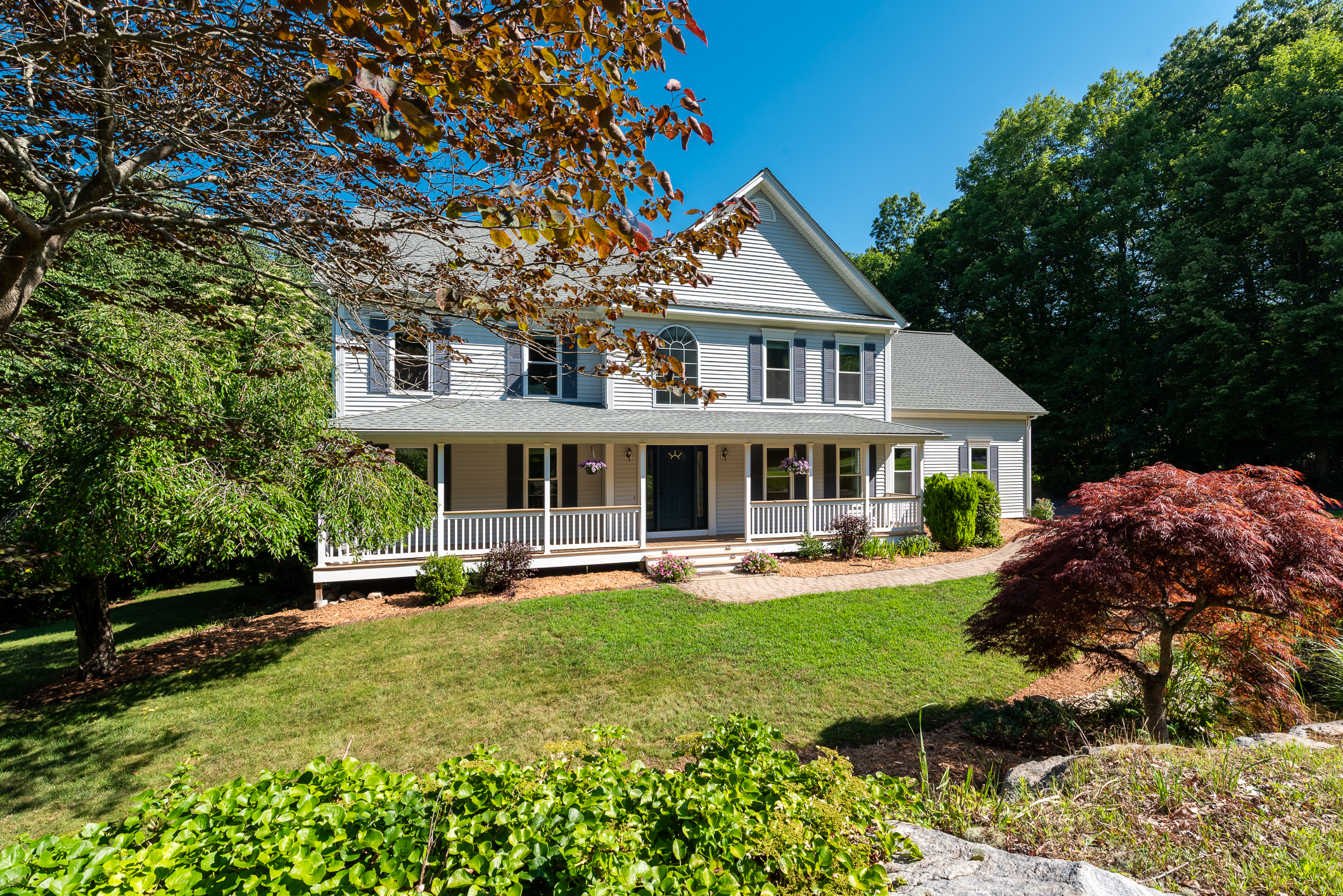  Classic Colonial Nestled on 3 Private Acres in Autumn Ridge - 物件實景
