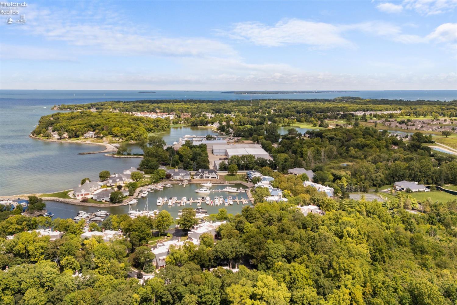 Port Clinton, Ohio, 43452, United States, 2 Bedrooms Bedrooms, ,3 BathroomsBathrooms,Residential,For Sale,1982032