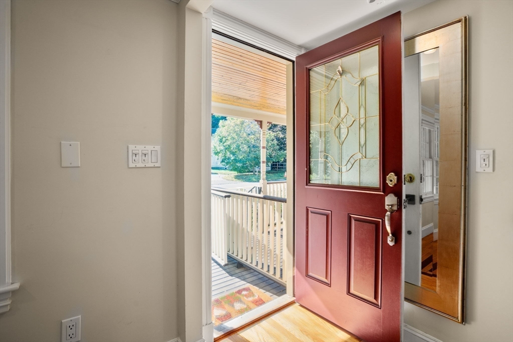 Concord, Massachusetts, 01742, United States, 3 Bedrooms Bedrooms, ,3 BathroomsBathrooms,Residential,For Sale,1949763