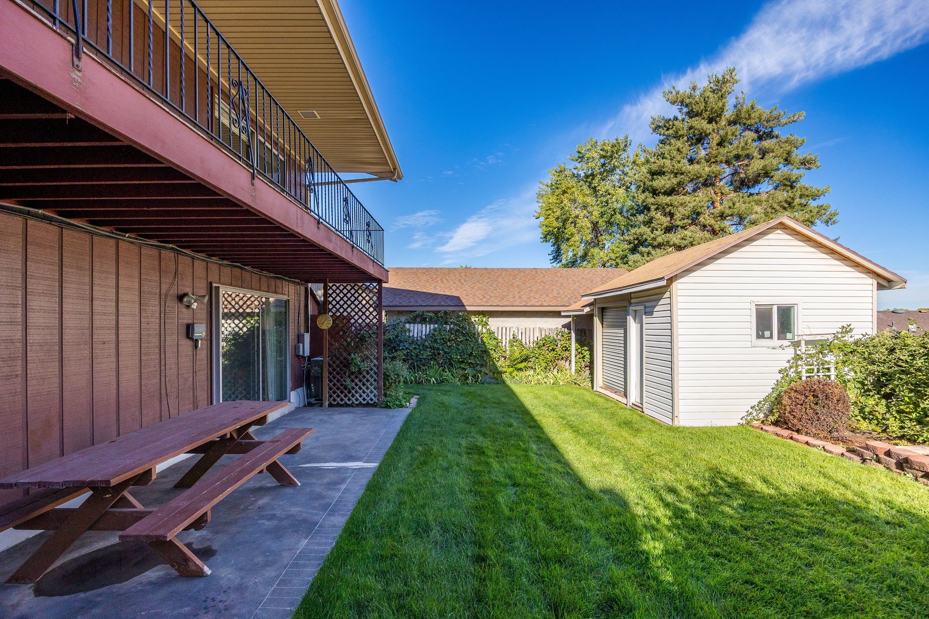  Spacious Living in an Established Springville Neighborhood - 物件實景