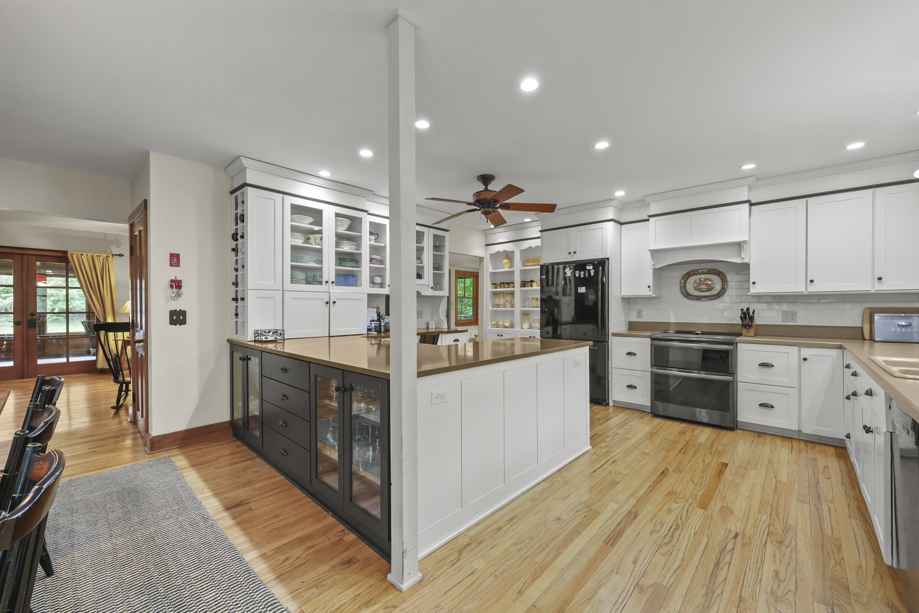  Immaculate & Accessible Cape with Convenient Access to the Best of the Berkshire - 物件實景