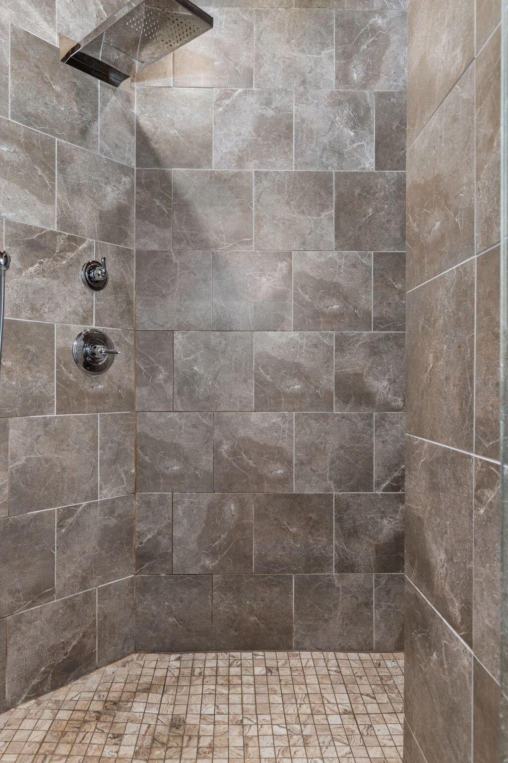 Tupelo, Mississippi, 38801, United States, 4 Bedrooms Bedrooms, ,4 BathroomsBathrooms,Residential,For Sale,1957105