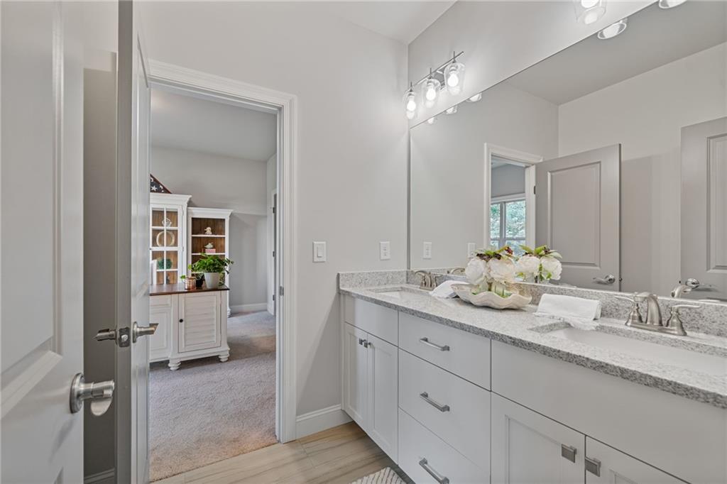 Alpharetta, Georgia, 30022, United States, 6 Bedrooms Bedrooms, ,6 BathroomsBathrooms,Residential,For Sale,1900569