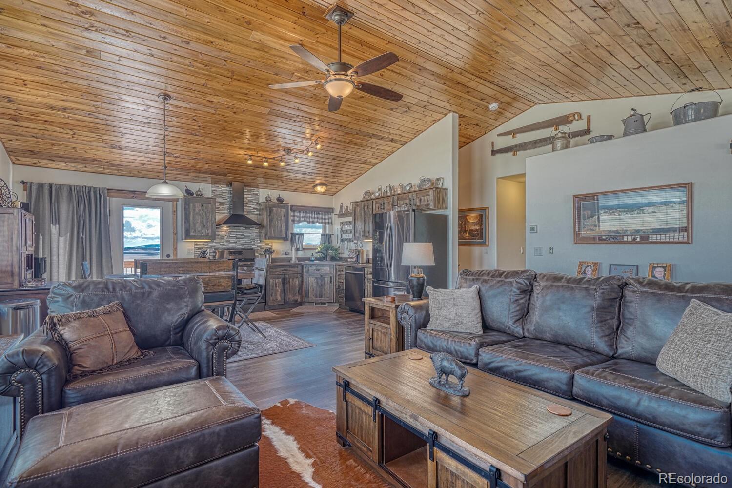 Hartsel, Colorado, 80449, United States, 2 Bedrooms Bedrooms, ,1 BathroomBathrooms,Residential,For Sale,1804606
