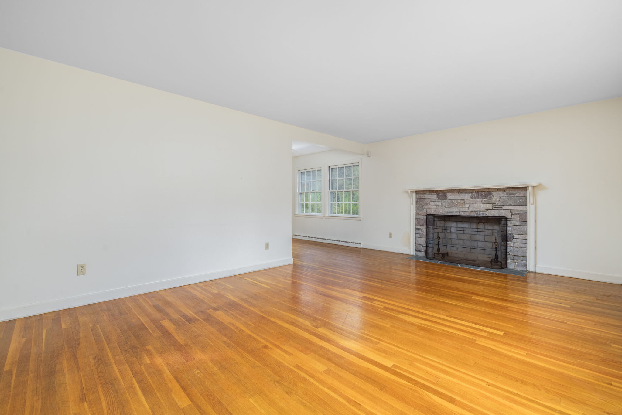  Room to Gather, Space to Grow—Make It Your Own in North Dartmouth - 物件實景