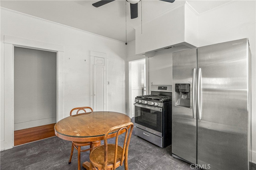 Los Angeles, California, 90032, United States, 3 Bedrooms Bedrooms, ,1 BathroomBathrooms,Residential,For Sale,1923092
