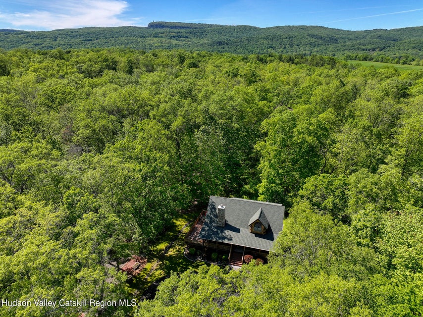 New Paltz, New York, 12561, United States, 3 Bedrooms Bedrooms, ,3 BathroomsBathrooms,Residential,For Sale,1873617