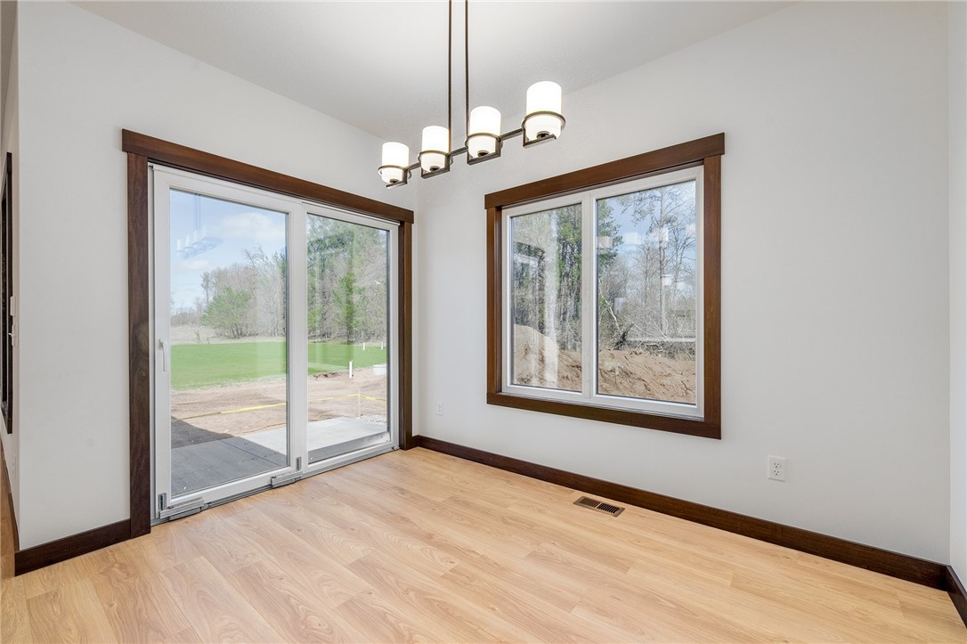 Chippewa Falls, Wisconsin, 54729, United States, 5 Bedrooms Bedrooms, ,3 BathroomsBathrooms,Residential,For Sale,1795150