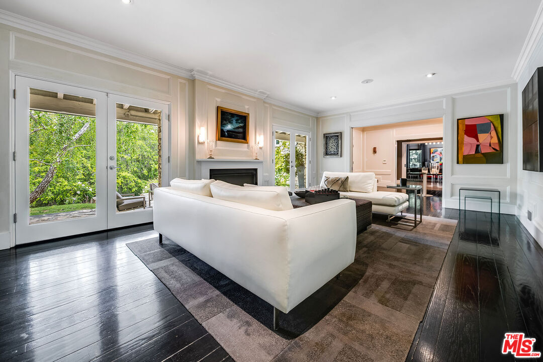 Los Angeles, California, 90077, United States, 5 Bedrooms Bedrooms, ,7 BathroomsBathrooms,Residential,For Sale,1827640