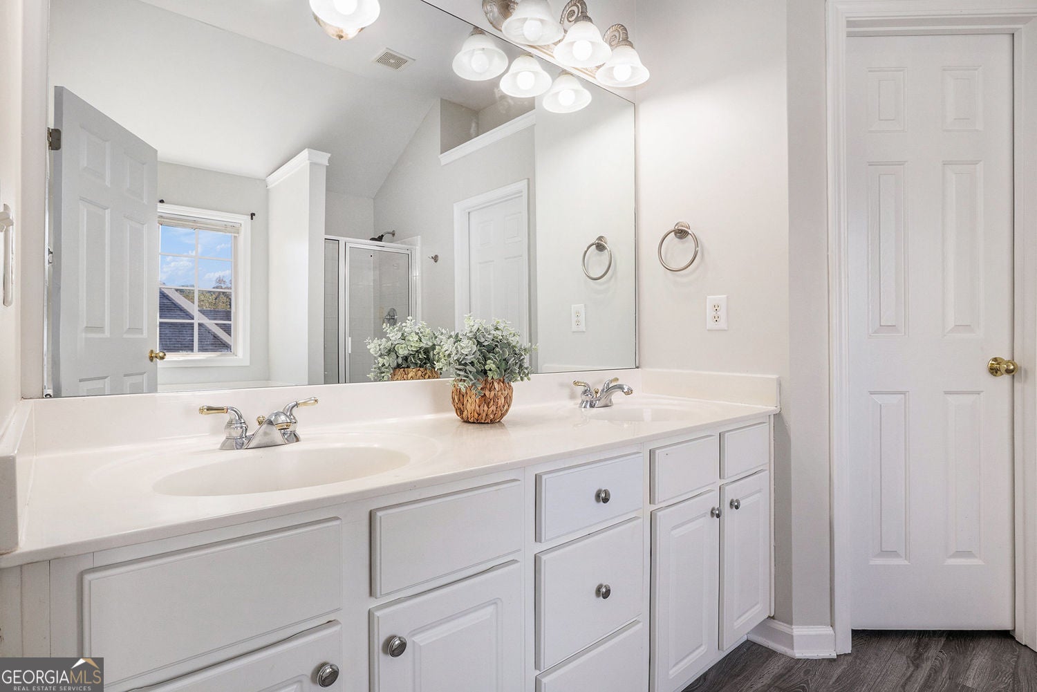 Buford, Georgia, 30518, United States, 4 Bedrooms Bedrooms, ,3 BathroomsBathrooms,Residential,For Sale,1969826