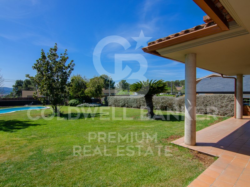 Cerdanyola del Vallès, Catalonia, ES, 5 Bedrooms Bedrooms, ,3 BathroomsBathrooms,Residential,For Sale,1610457