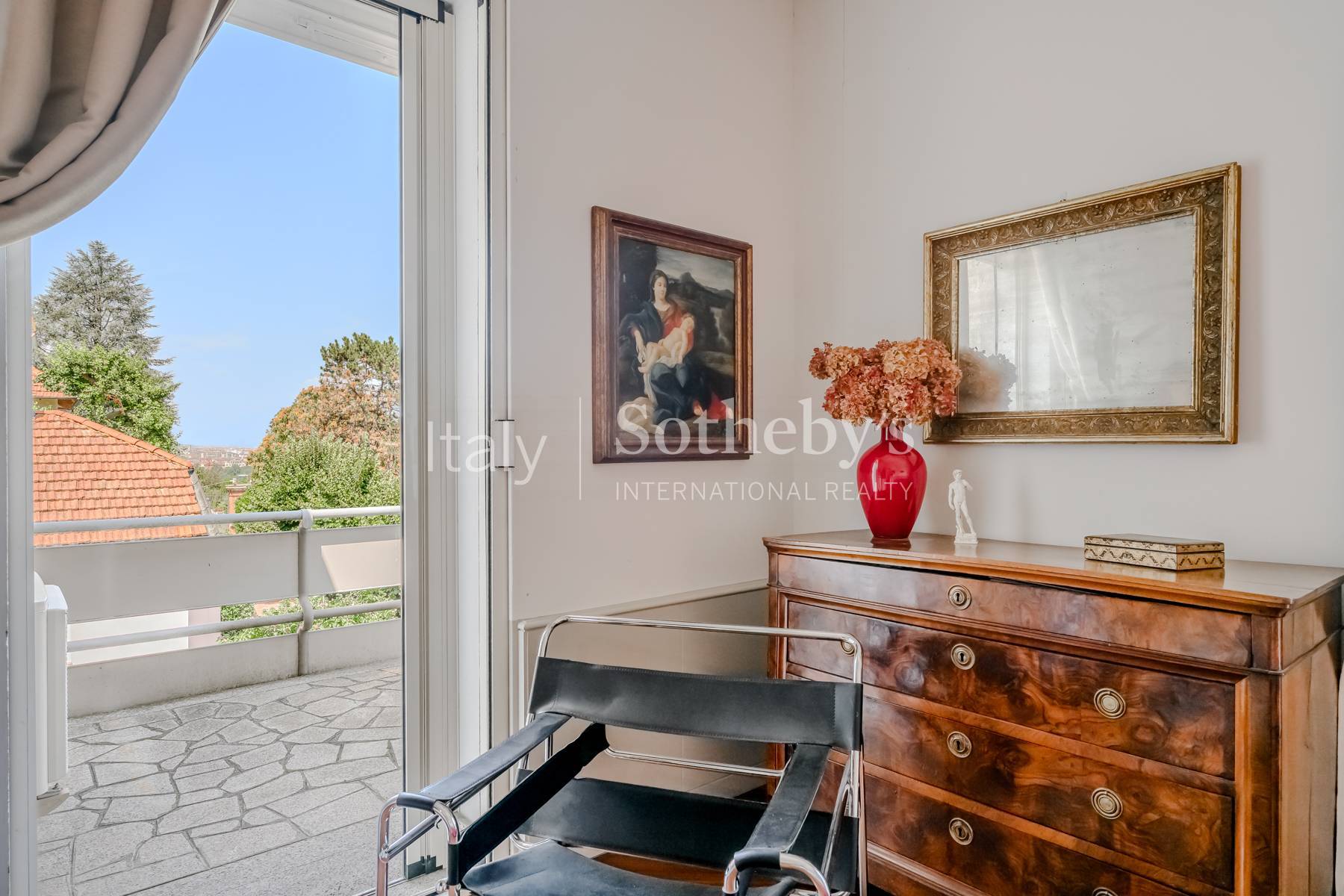  Exclusive Villa with Garden on Turin