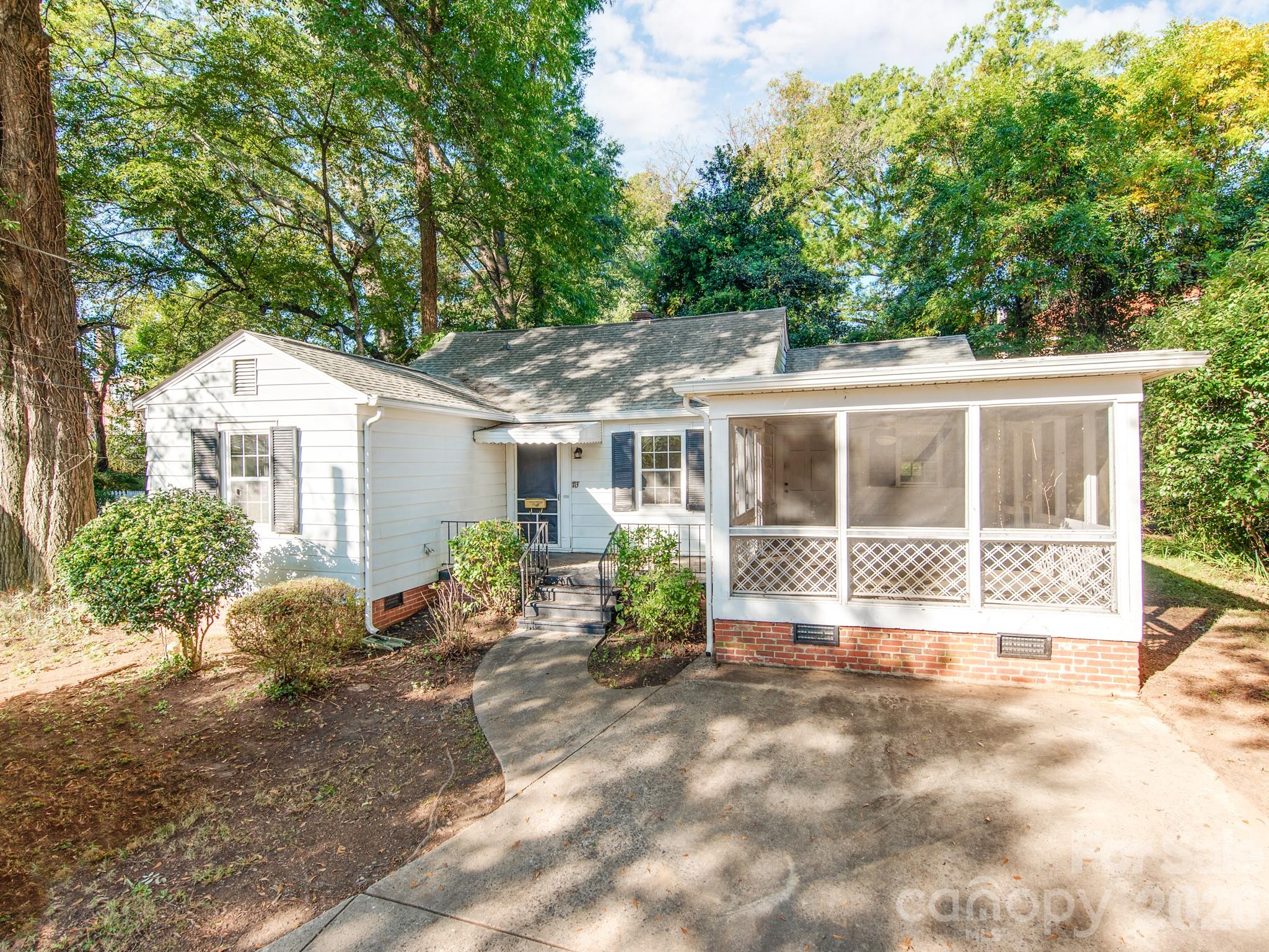 Lee St, Gastonia, NC 28052