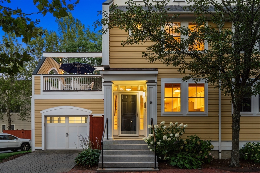 Newburyport, Massachusetts, 01950, United States, 3 Bedrooms Bedrooms, ,3 BathroomsBathrooms,Residential,For Sale,1918140