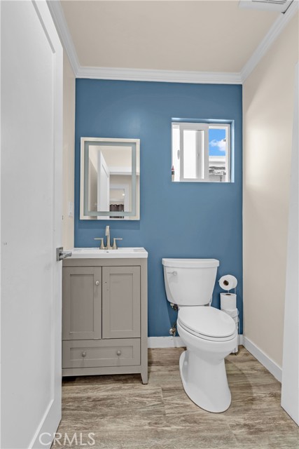 Los Angeles, California, 91605, United States, 5 Bedrooms Bedrooms, ,4 BathroomsBathrooms,Residential,For Sale,1979926