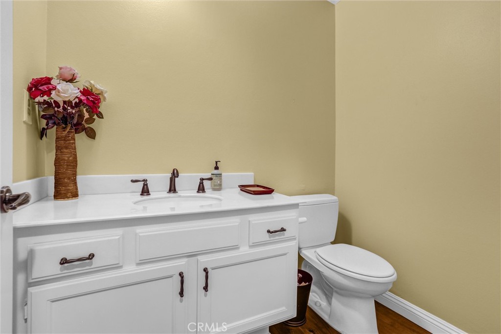 Tarzana, California, 91356, United States, 3 Bedrooms Bedrooms, ,3 BathroomsBathrooms,Residential,For Sale,1981032