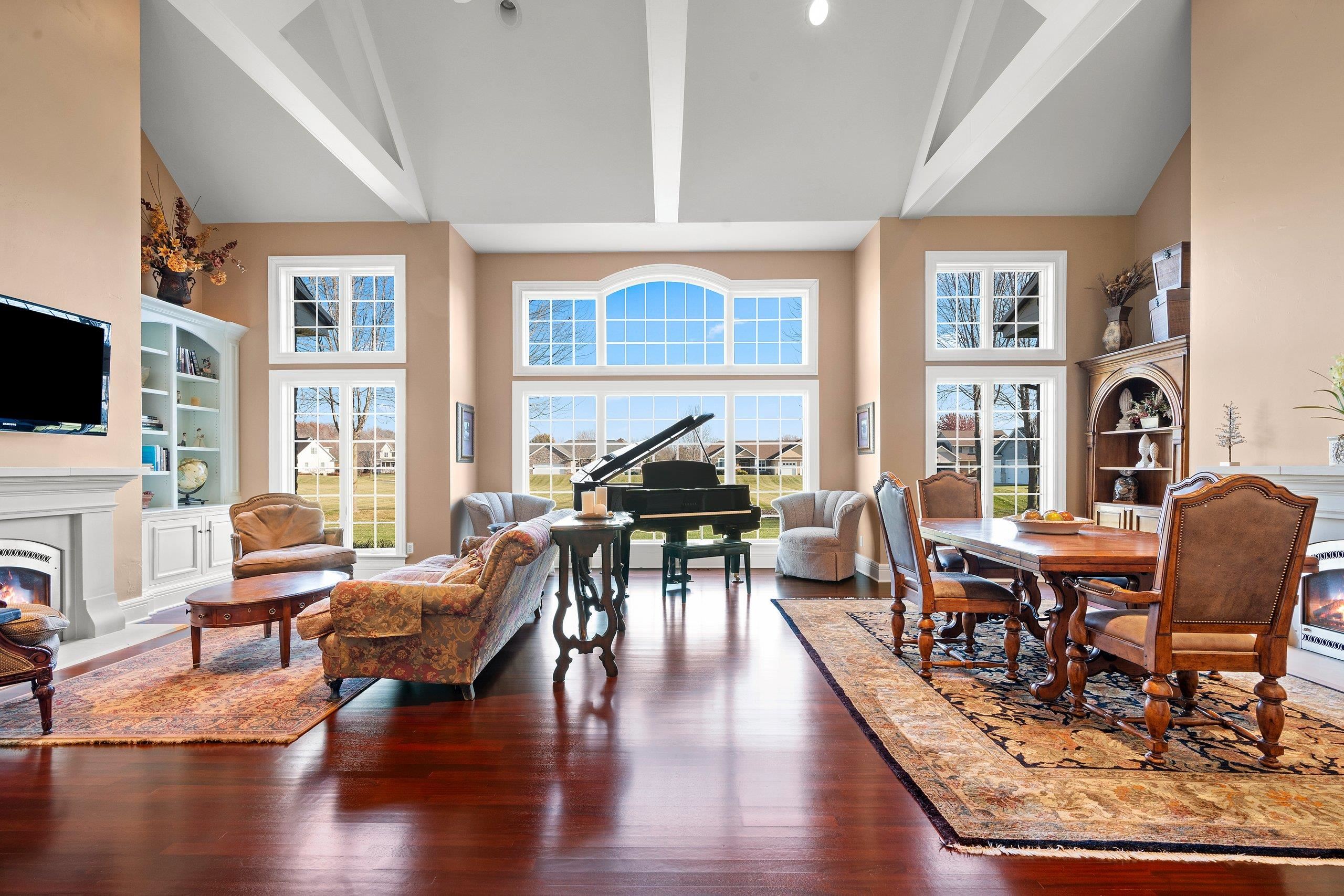 MENASHA, Wisconsin, 54952, United States, 6 Bedrooms Bedrooms, ,5 BathroomsBathrooms,Residential,For Sale,1994548