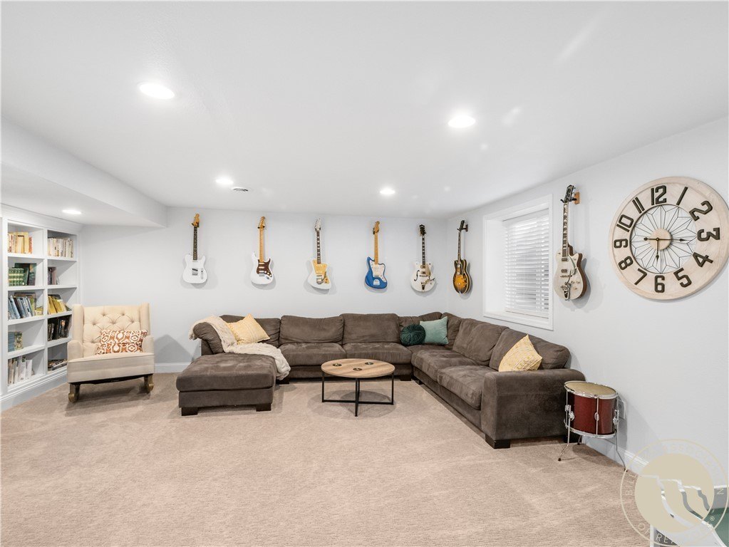 Billings, Montana, 59106, United States, 5 Bedrooms Bedrooms, ,3 BathroomsBathrooms,Residential,For Sale,1980401