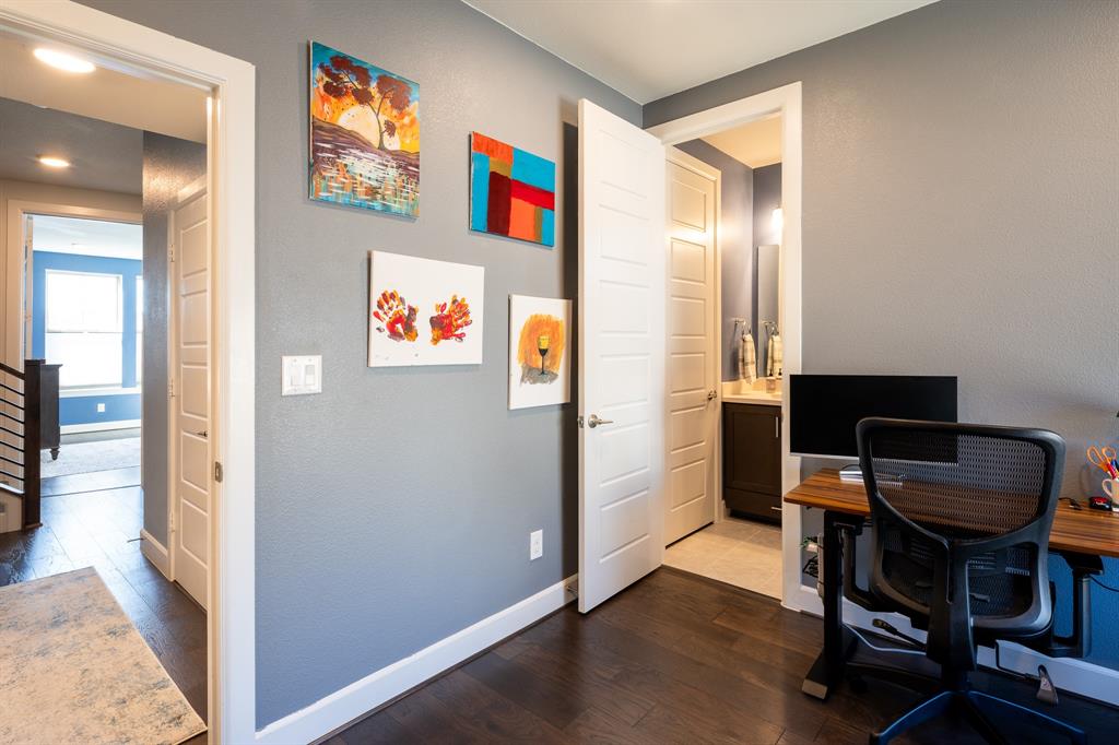 Dallas, Texas, 75212, United States, 3 Bedrooms Bedrooms, ,4 BathroomsBathrooms,Residential,For Sale,1966564