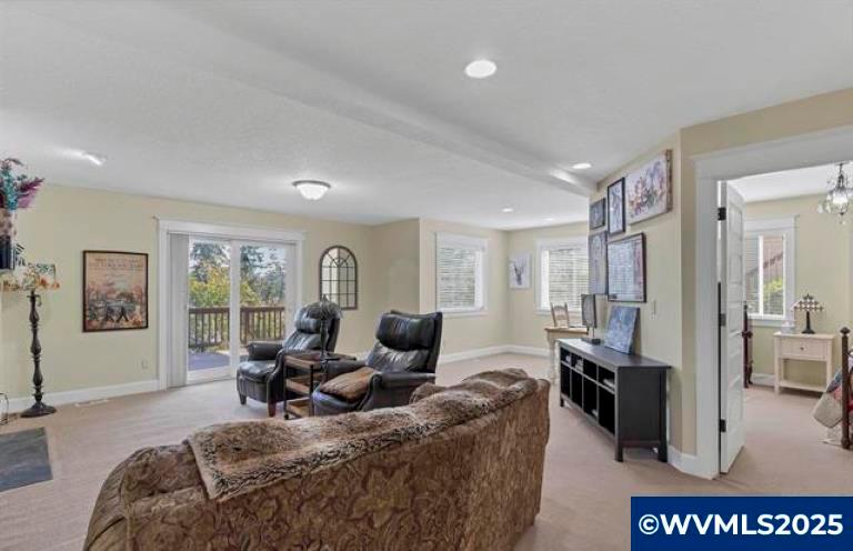 Salem, Oregon, 97306, United States, 4 Bedrooms Bedrooms, ,3 BathroomsBathrooms,Residential,For Sale,1989443