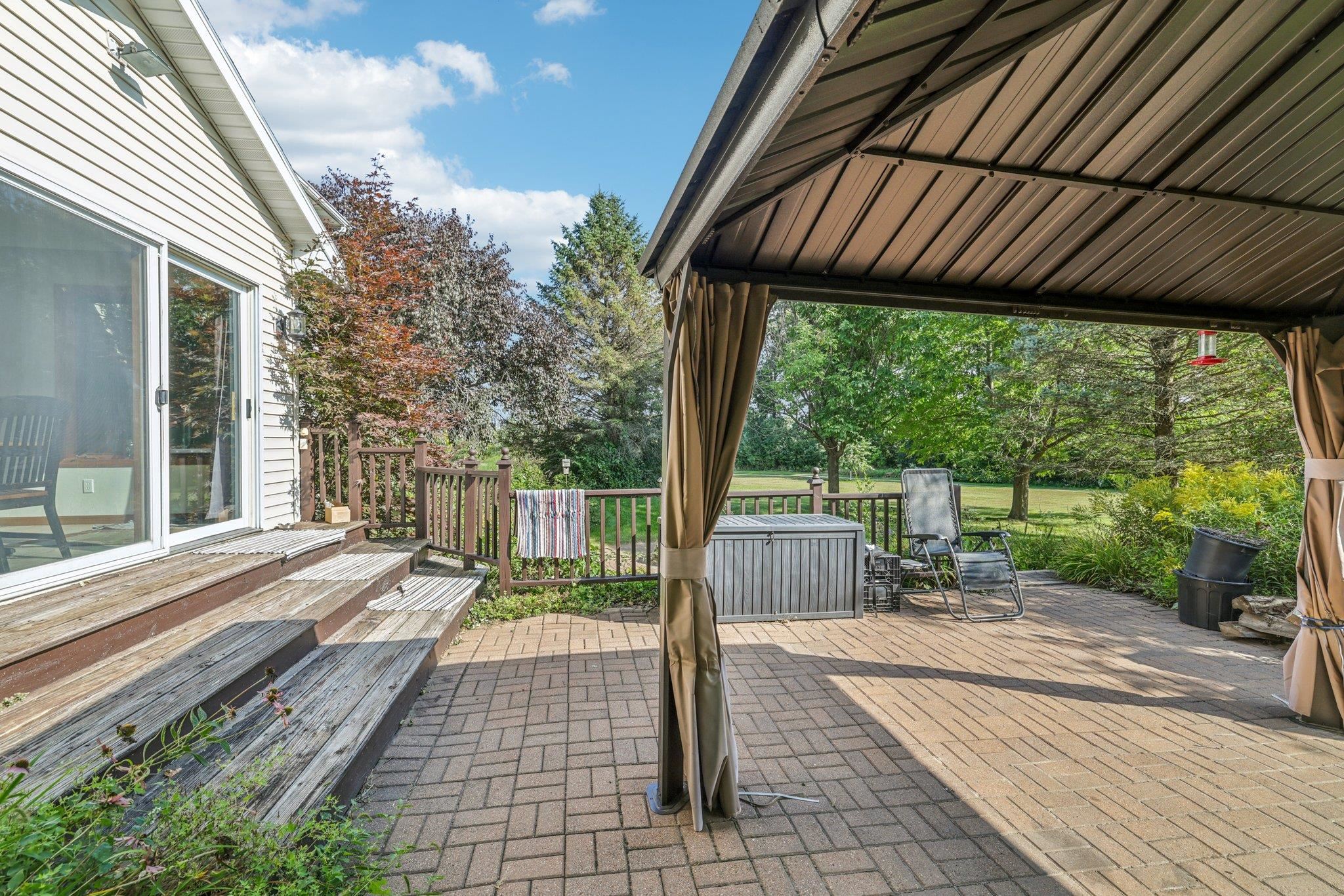 Portage, Wisconsin, 53901, United States, 4 Bedrooms Bedrooms, ,5 BathroomsBathrooms,Residential,For Sale,1976177