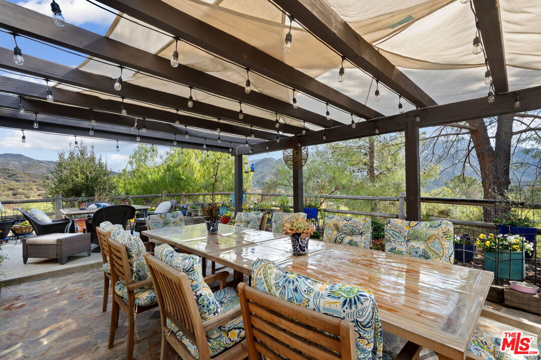 Calabasas, California, 91302, United States, 4 Bedrooms Bedrooms, ,3 BathroomsBathrooms,Residential,For Sale,1708601