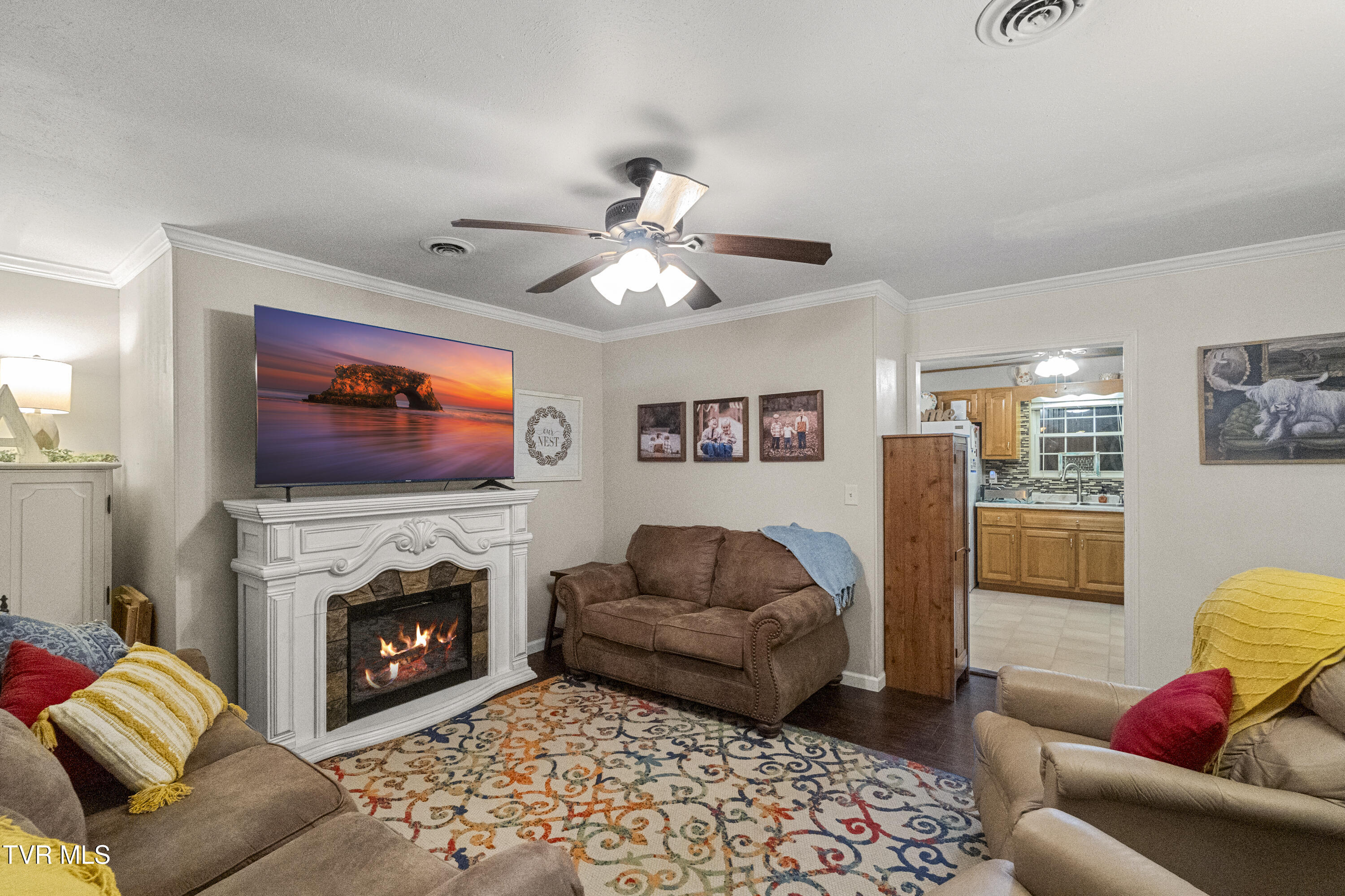 Greeneville, Tennessee, 37743, United States, 3 Bedrooms Bedrooms, ,2 BathroomsBathrooms,Residential,For Sale,1990242