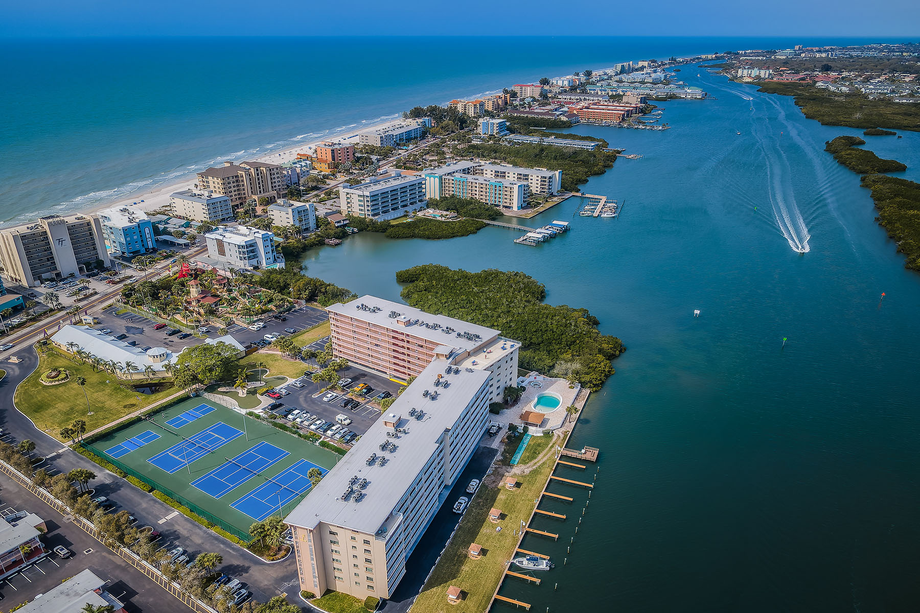  BAY SHORES YACHT & TENNIS CLUB - 物件實景