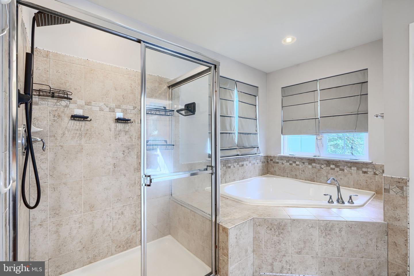 Glen Burnie, Maryland, 21060, United States, 4 Bedrooms Bedrooms, ,4 BathroomsBathrooms,Residential,For Sale,1983515