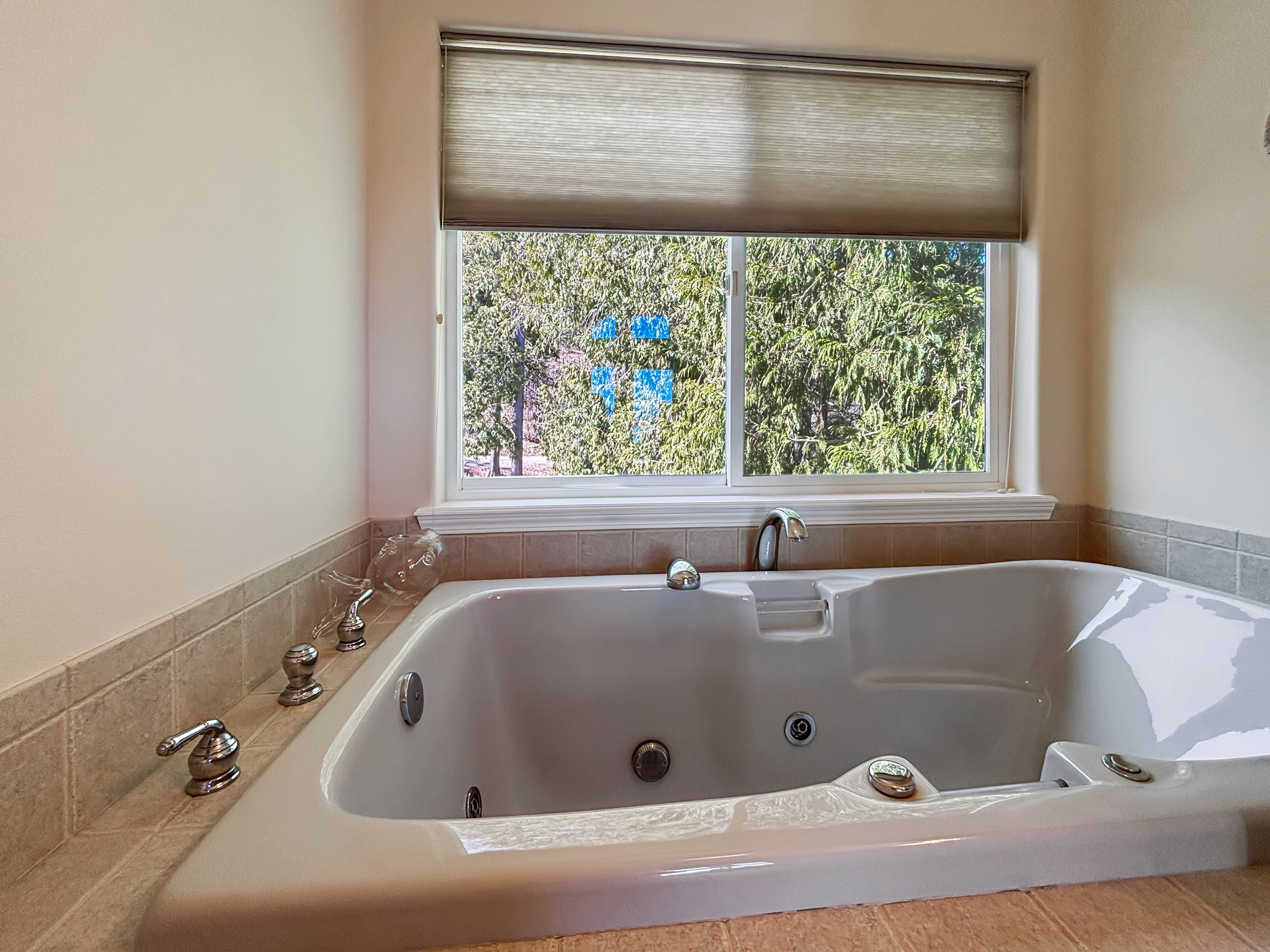 Sagle, Idaho, 83860, United States, 3 Bedrooms Bedrooms, ,2 BathroomsBathrooms,Residential,For Sale,1764165