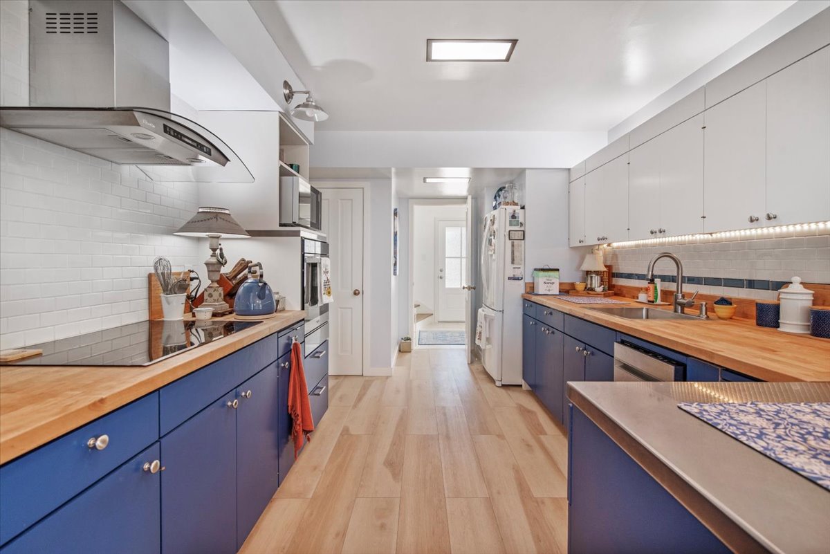 Lompoc, California, 93436, United States, 4 Bedrooms Bedrooms, ,1 BathroomBathrooms,Residential,For Sale,2002013