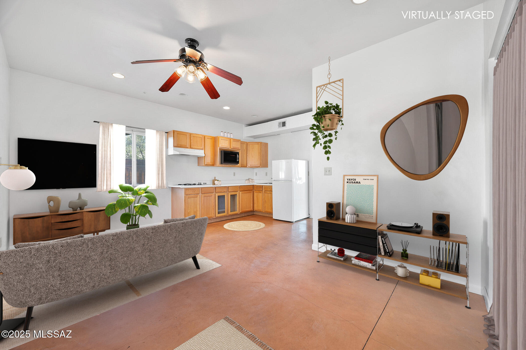 Tucson, Arizona, 85716, United States, 4 Bedrooms Bedrooms, ,4 BathroomsBathrooms,Residential,For Sale,1994782