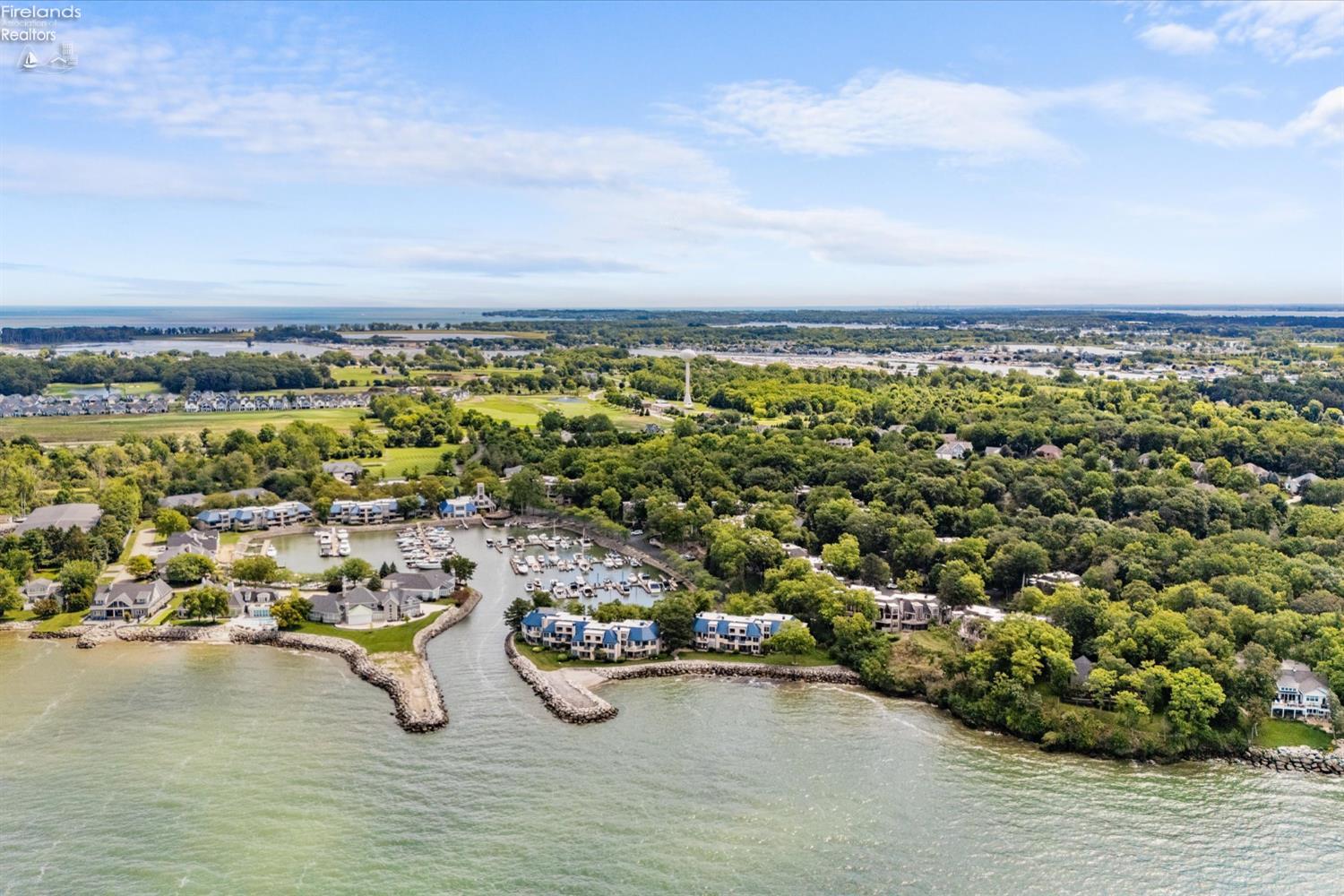 Port Clinton, Ohio, 43452, United States, 2 Bedrooms Bedrooms, ,3 BathroomsBathrooms,Residential,For Sale,1982032