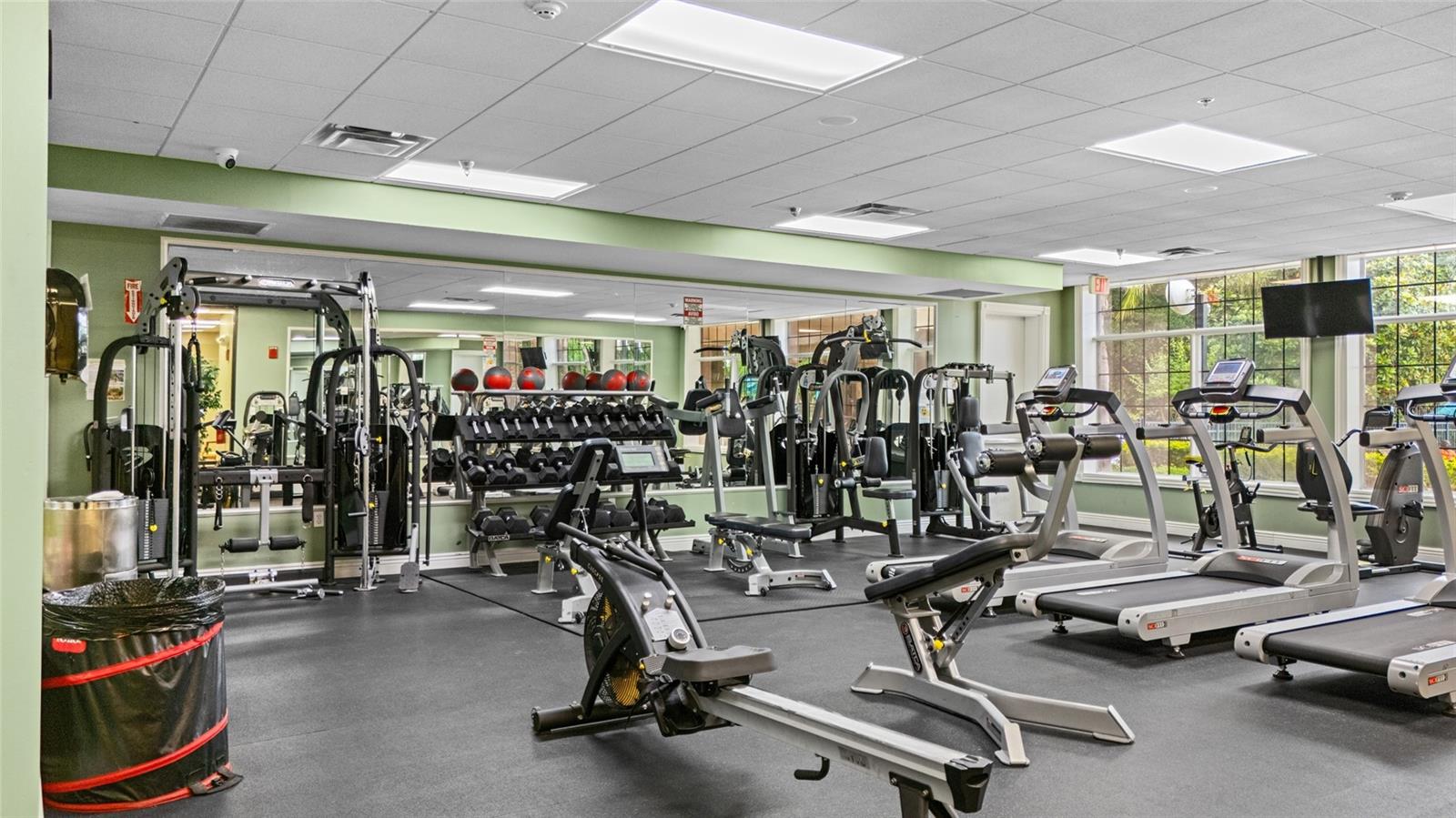 MOUNT DORA, Florida, 32757, United States, 4 Bedrooms Bedrooms, ,4 BathroomsBathrooms,Residential,For Sale,1978918