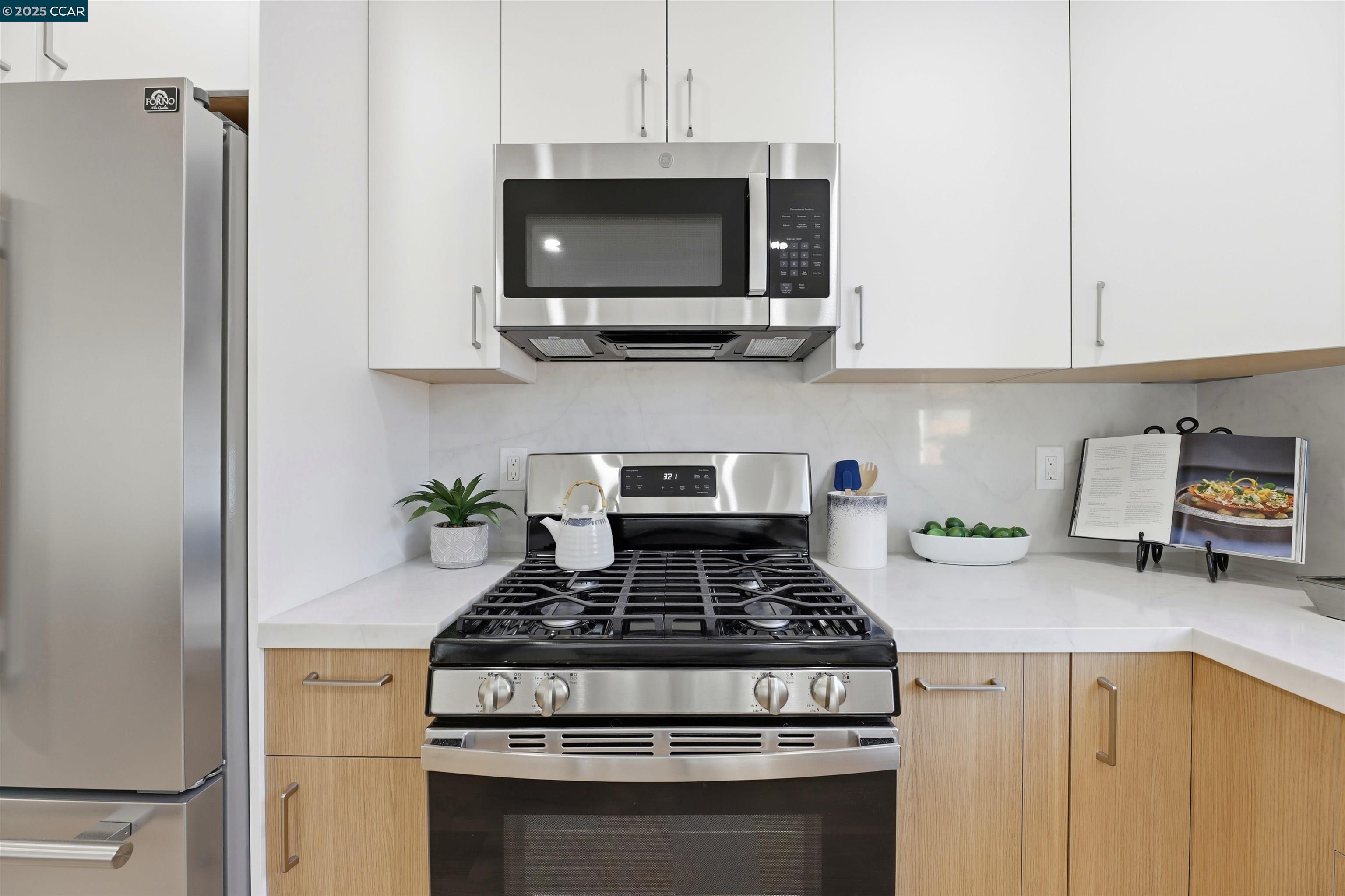 San Pablo, California, 94806, United States, 3 Bedrooms Bedrooms, ,1 BathroomBathrooms,Residential,For Sale,2003031