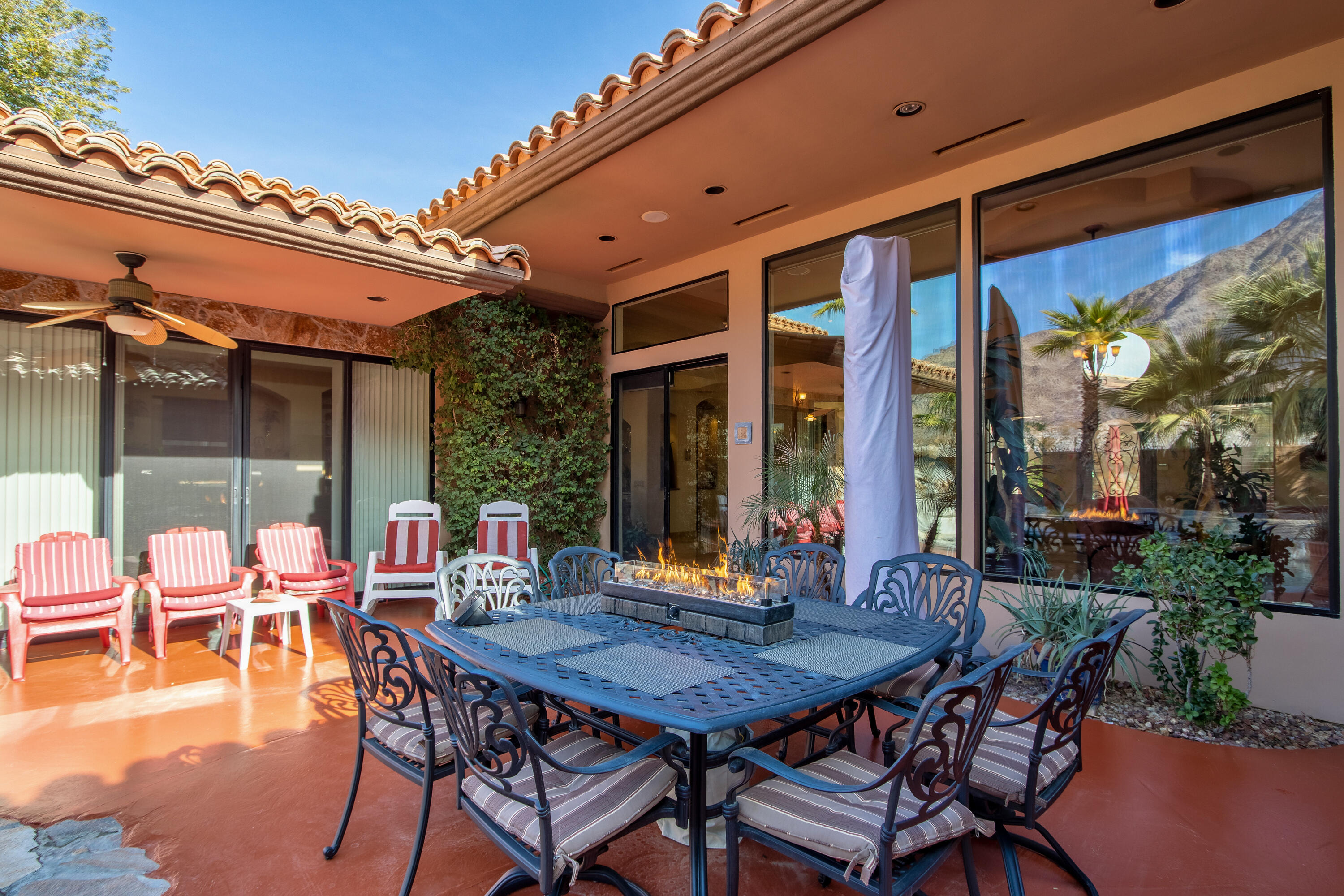 La Quinta, California, 92253, United States, 4 Bedrooms Bedrooms, ,4 BathroomsBathrooms,Residential,For Sale,1940947