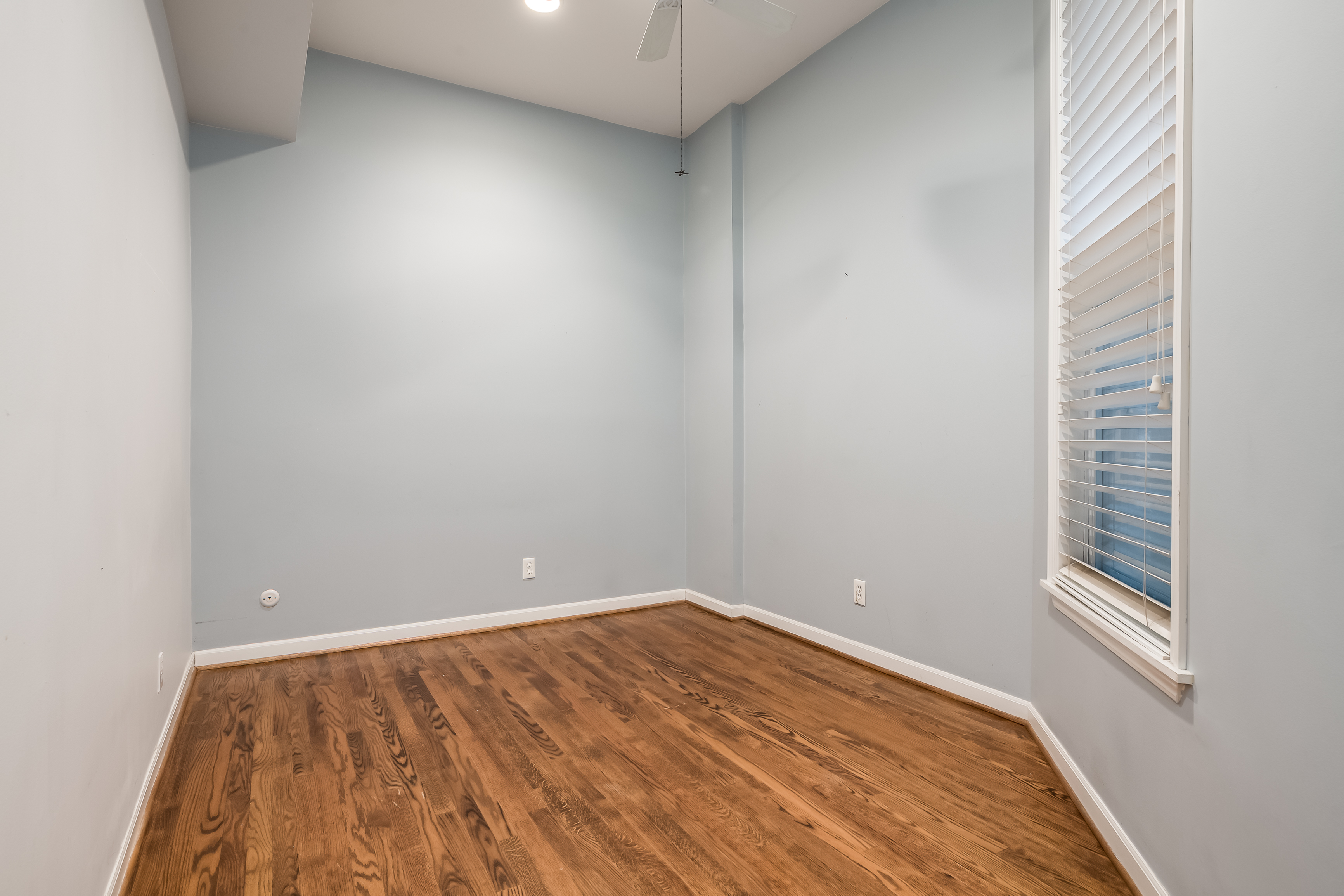  Beautiful Duplex Down, Three Bedroom Condo in a Historic East Lakeview Greystone - 物件實景