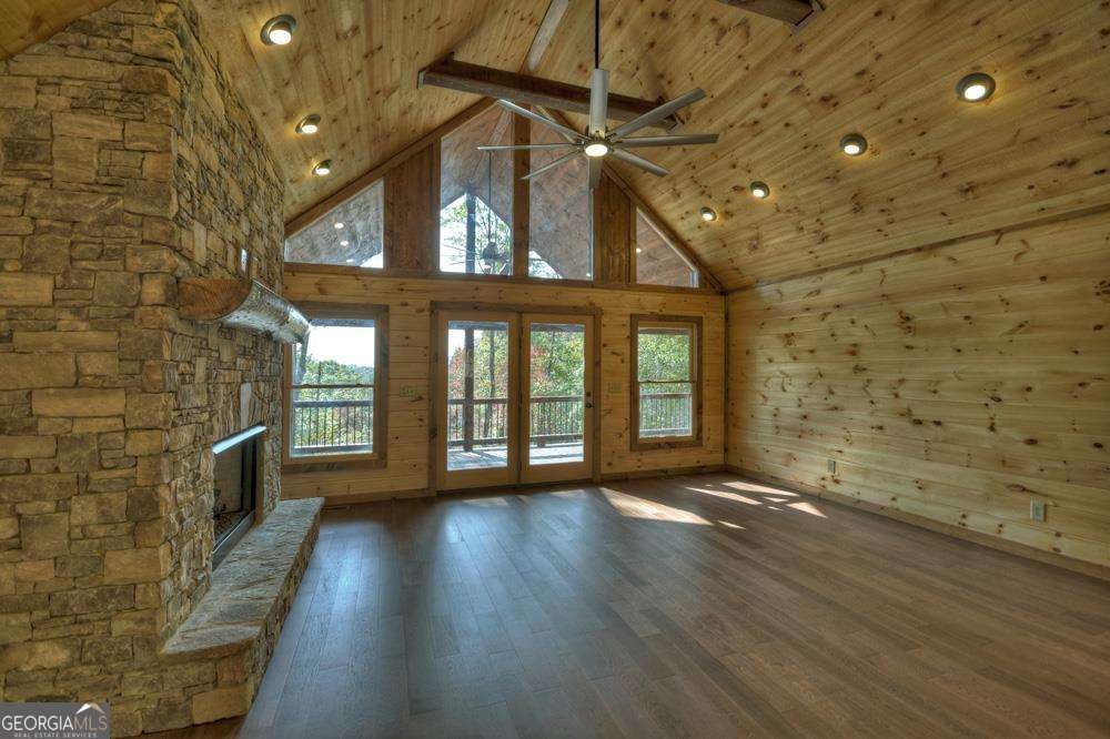 Mineral Bluff, Georgia, 30559, United States, 4 Bedrooms Bedrooms, ,5 BathroomsBathrooms,Residential,For Sale,1858939