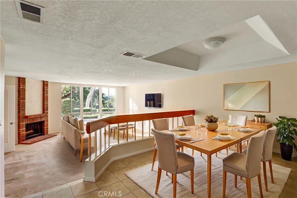 Mission Viejo, California, 92692, United States, 2 Bedrooms Bedrooms, ,2 BathroomsBathrooms,Residential,For Sale,1939643