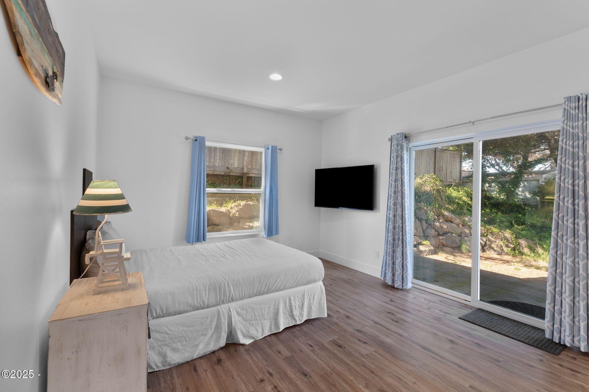 Lincoln City, Oregon, 97367, United States, 2 Bedrooms Bedrooms, ,2 BathroomsBathrooms,Residential,For Sale,1848462