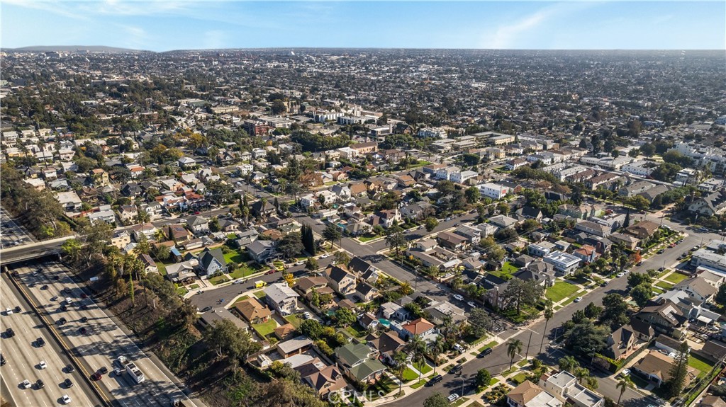 Los Angeles, California, 90018, United States, 6 Bedrooms Bedrooms, ,1 BathroomBathrooms,Residential,For Sale,2001220