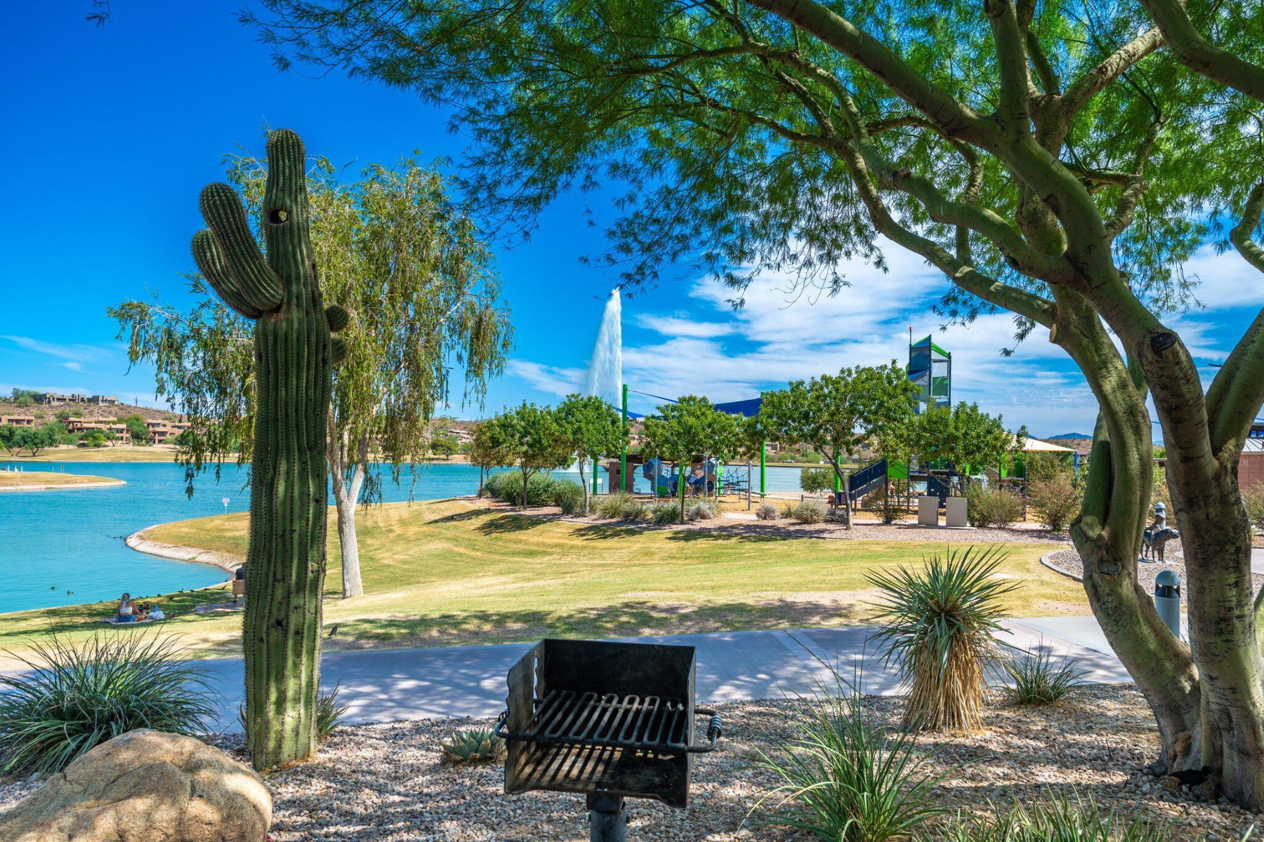  15618 E Cactus Drive  Fountain Hills, AZ - 物件實景