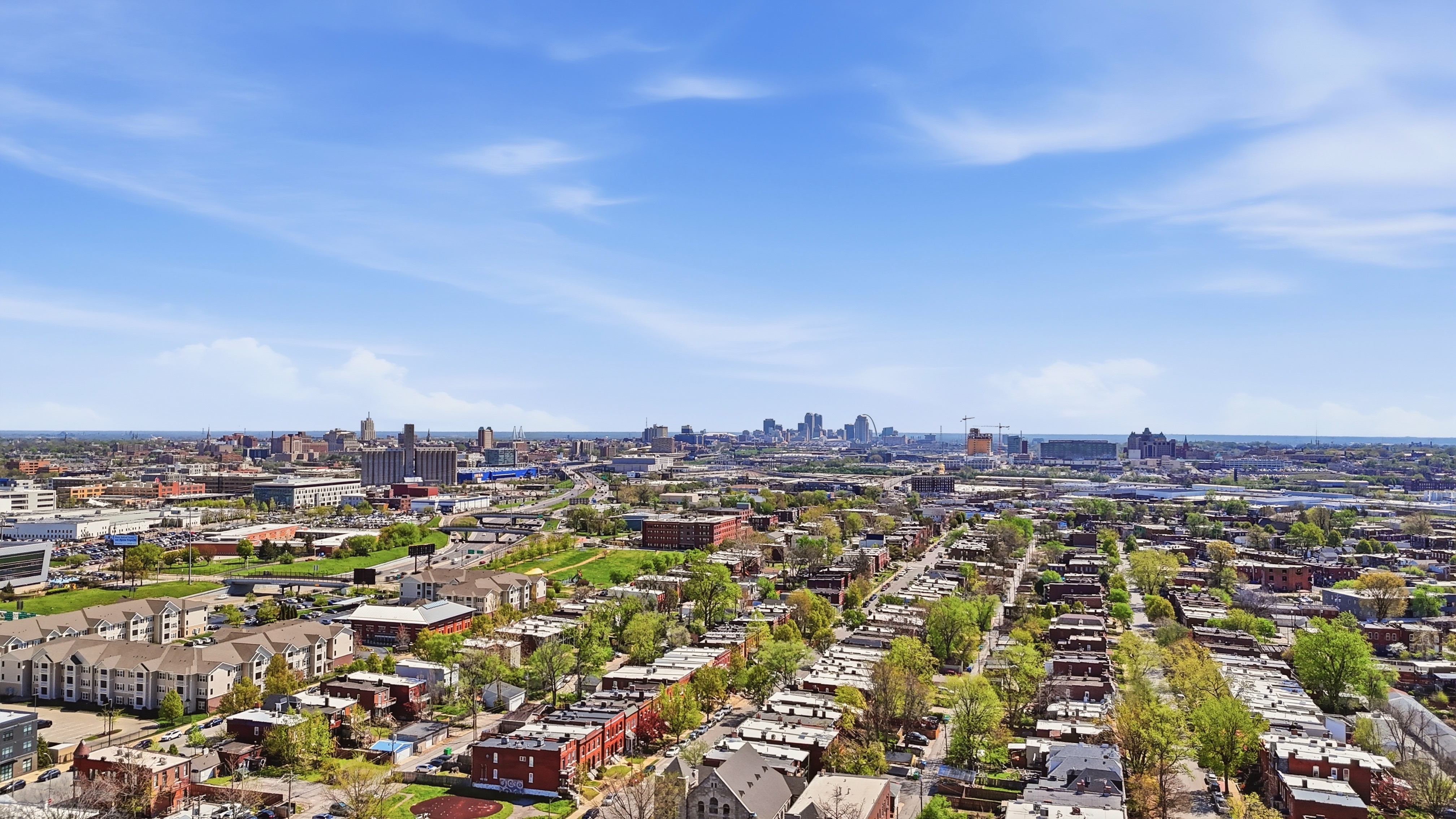  Welcome to this fully renovated historic gem - 物件實景