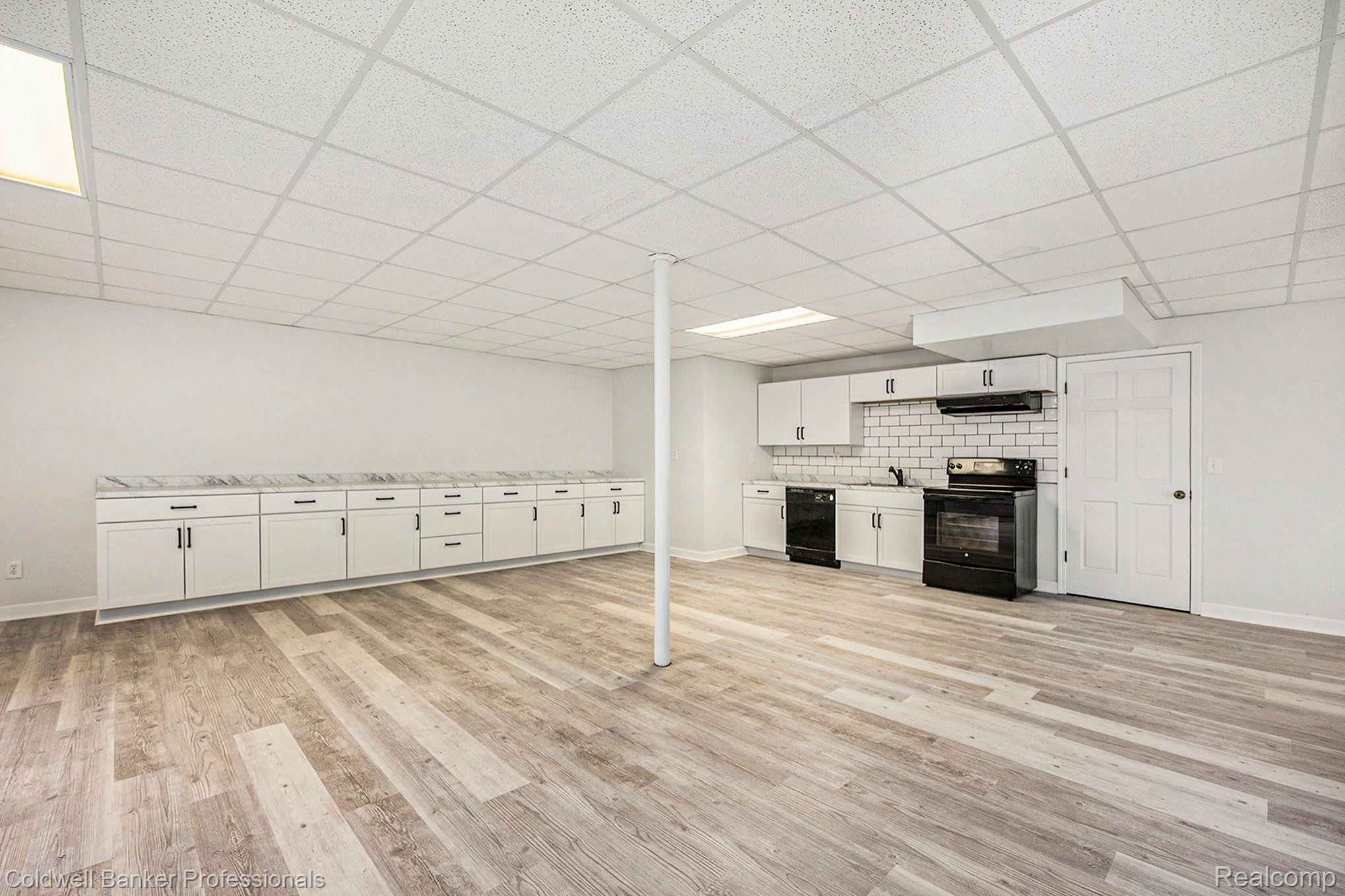 Oakland, Michigan, 48363, United States, 4 Bedrooms Bedrooms, ,6 BathroomsBathrooms,Residential,For Sale,1986538