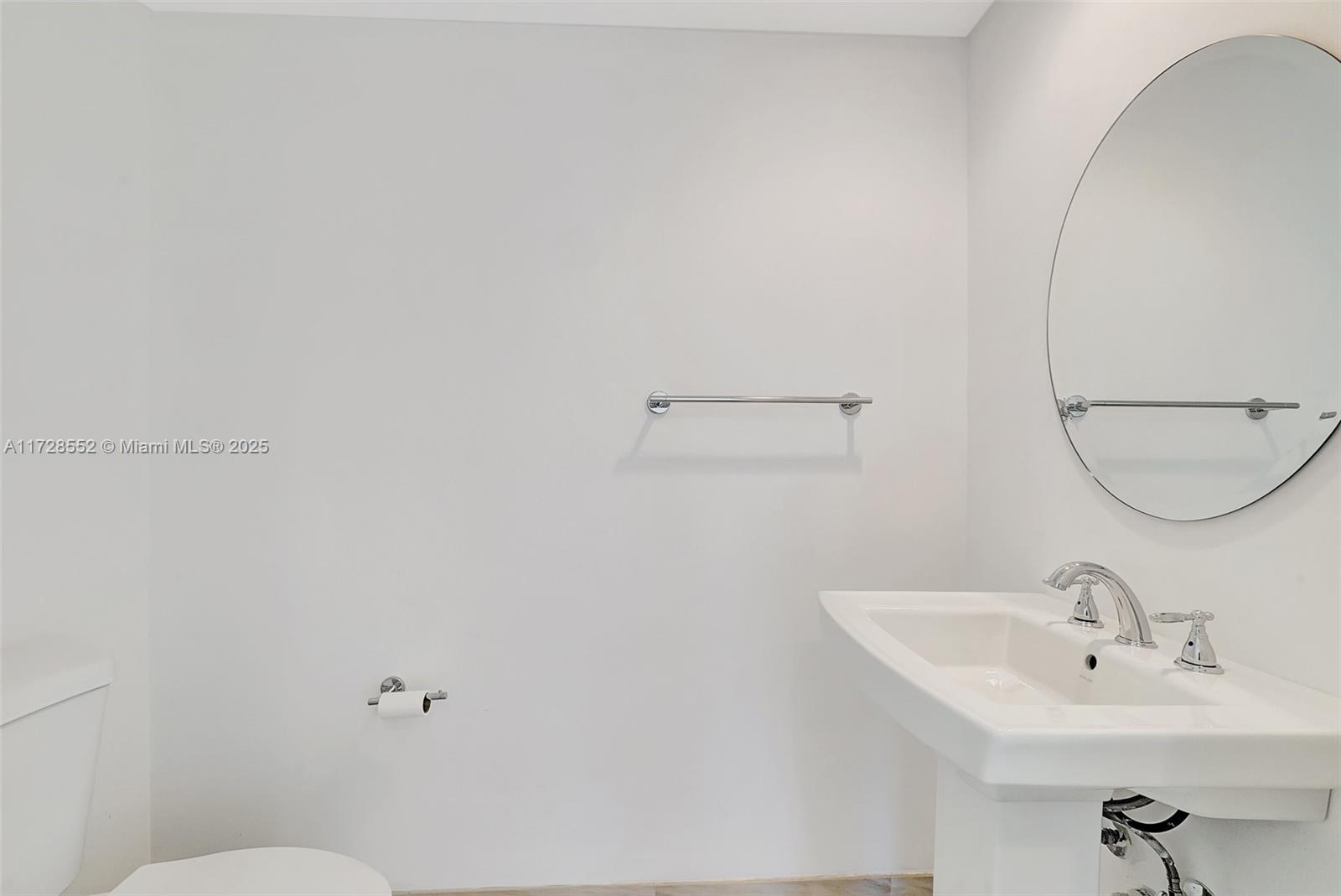Aventura, Florida, 33180, United States, 2 Bedrooms Bedrooms, ,3 BathroomsBathrooms,Residential,For Sale,1690354