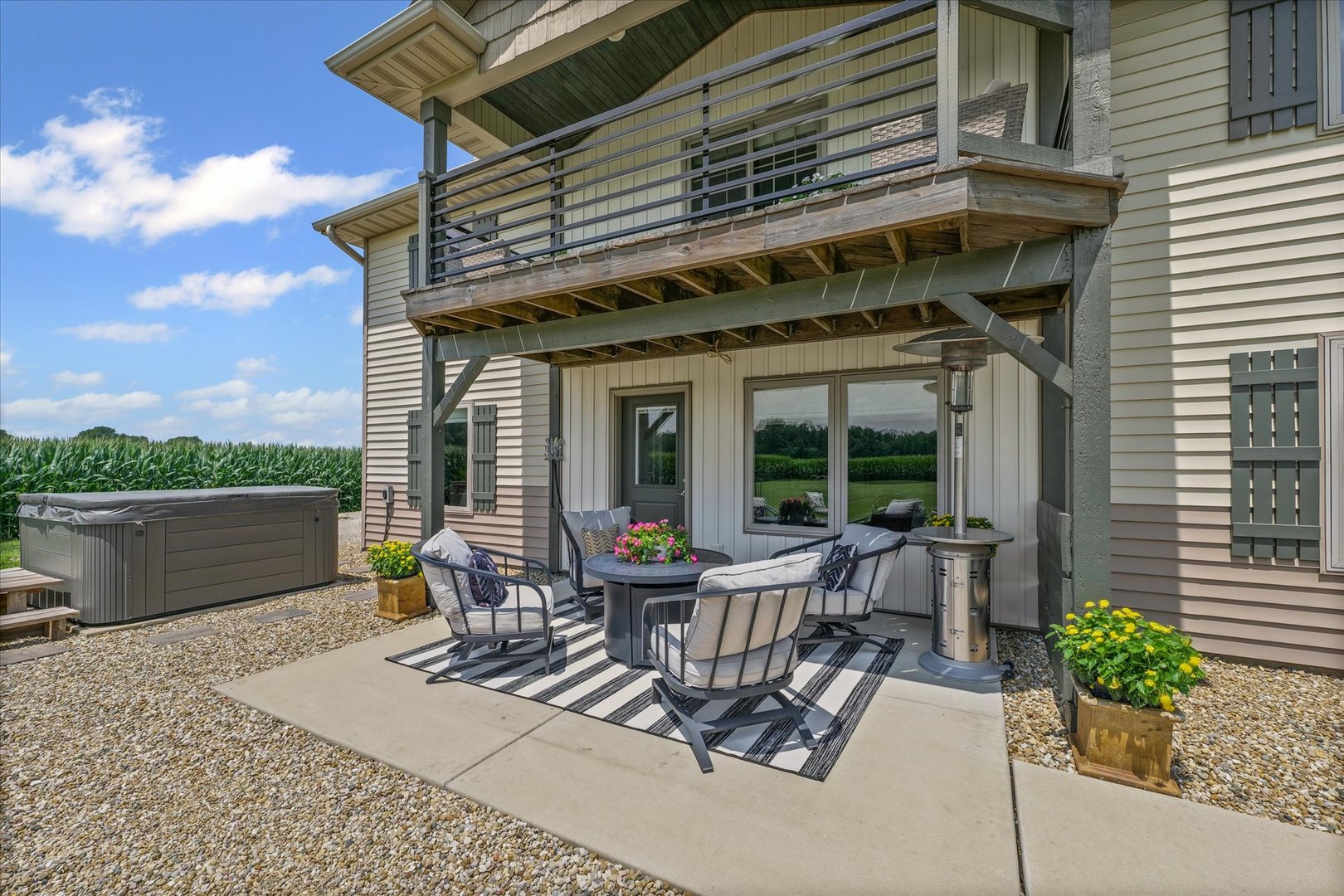 Sidney, Illinois, 61877, United States, 3 Bedrooms Bedrooms, ,2 BathroomsBathrooms,Residential,For Sale,1913394