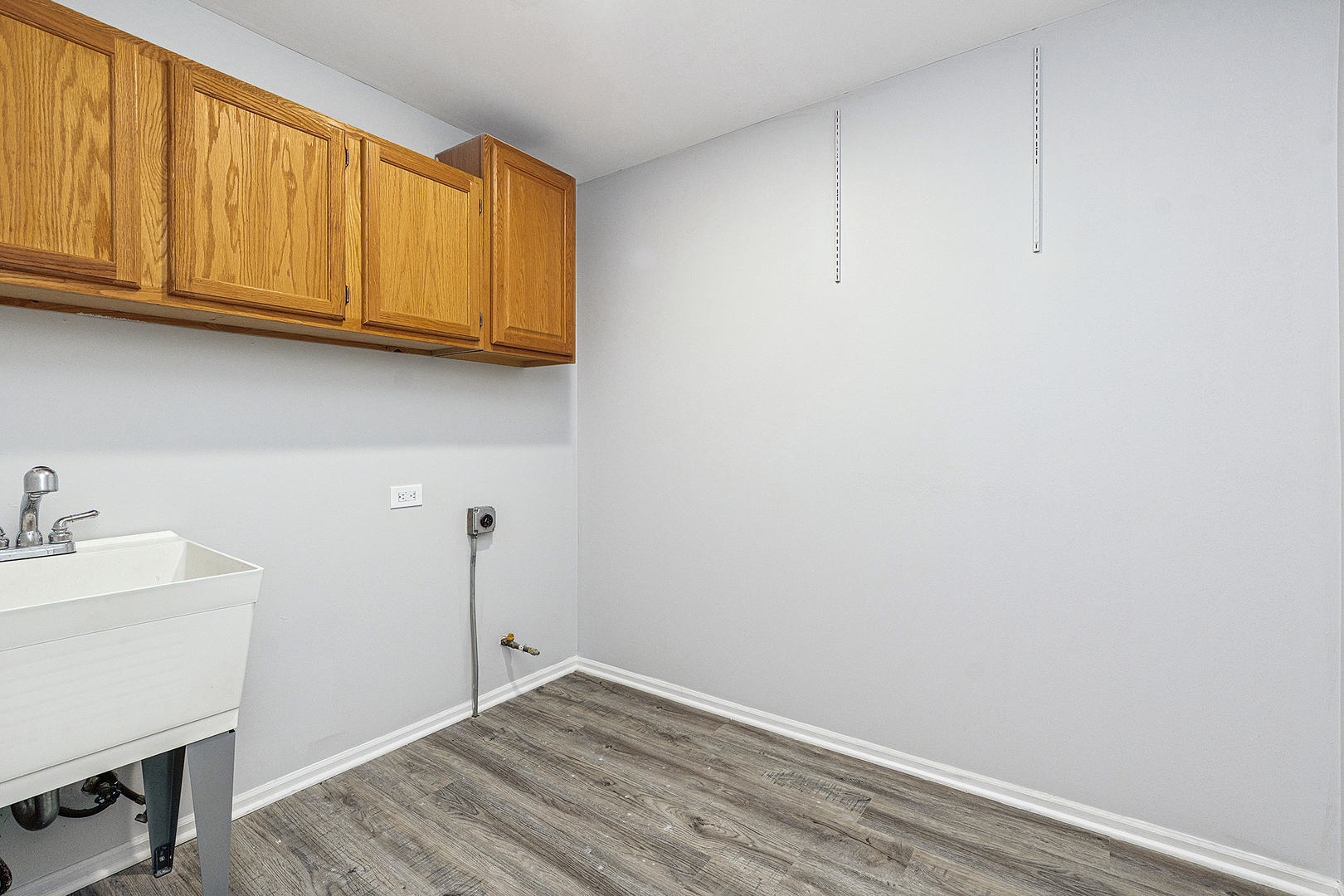 Orland Park, Illinois, 60467, United States, 4 Bedrooms Bedrooms, ,3 BathroomsBathrooms,Residential,For Sale,2000619