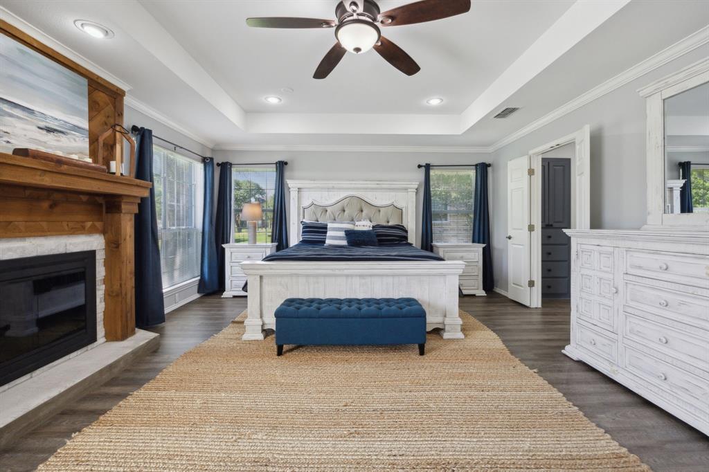Quinlan, Texas, 75474, United States, 5 Bedrooms Bedrooms, ,3 BathroomsBathrooms,Residential,For Sale,1828402